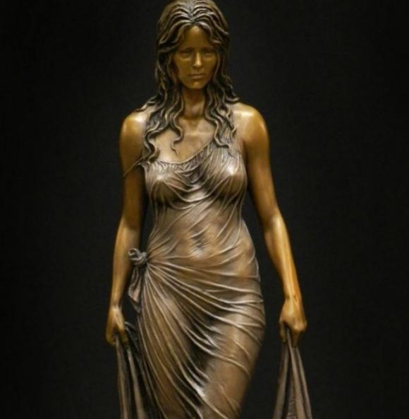 Sono state realizzate per esaltare la donna…e sono così belle che sembrano vere!