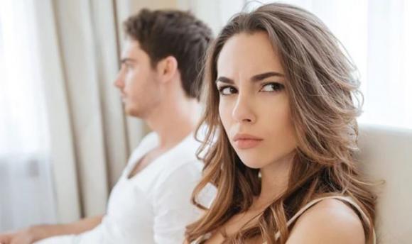 Questi segnali dimostrano che non sei pronta a trasferirti altrove per amore