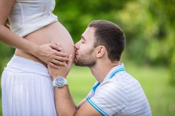 Ecco 5 cose che gli uomini adorano delle donne incinte