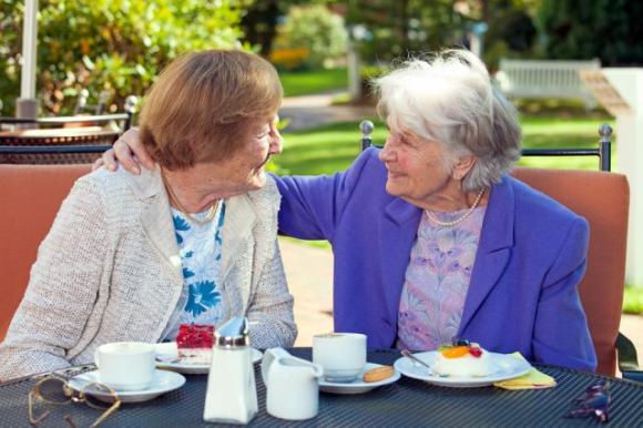 La felicità per le donne inizia a 85 anni: ecco il risultato di una ricerca