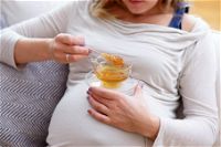 Mal di gola in gravidanza: cosa prendere ed alcuni rimedi naturali