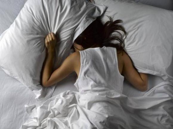 Questi segnali del tuo corpo indicano che è il momento di cambiare il materasso