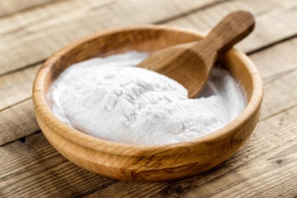 Come sembrare più giovane di 10 anni con l’olio di cocco ed il bicarbonato