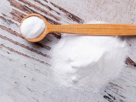 Come sembrare più giovane di 10 anni con l’olio di cocco ed il bicarbonato