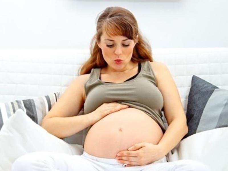 Le contrazioni possono essere una causa della pancia dura in gravidanza