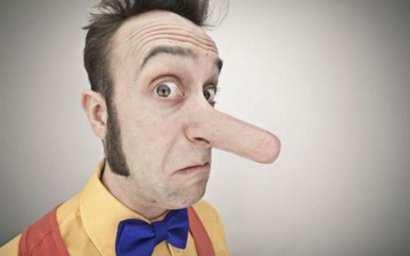 5 segnali rivelano che un uomo sta mentendo