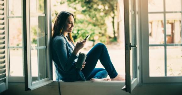 Ecco alcuni consigli per essere felici quando si vive da soli