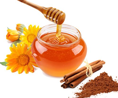 Ti bastano miele e cannella per creare un rimedio naturale potentissimo
