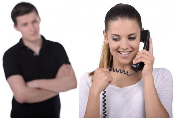 Ecco 6 modi per far morire il tuo ex di gelosia