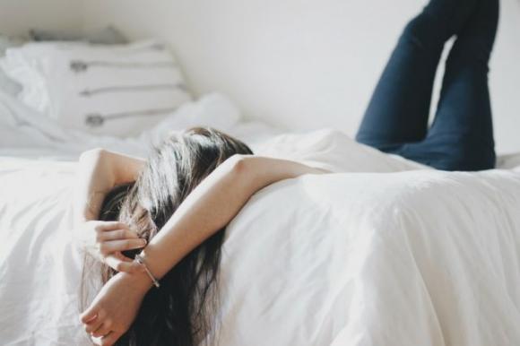 Ecco alcuni consigli per essere felici quando si vive da soli
