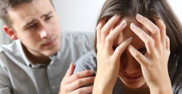 Alcuni trucchi di manipolazione usati dalle donne che gli uomini non hanno ancora scoperto