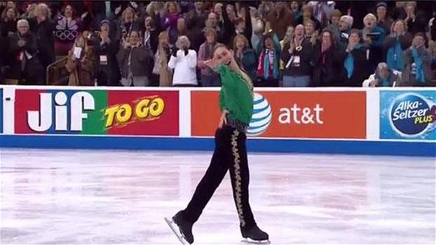 Un pattinatore olimpico balla la Riverdance sul ghiaccio: la sua esibizione è da standing ovation