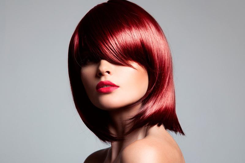 Capelli rosso mogano o rosso rame: come scegliere la giusta tonalità