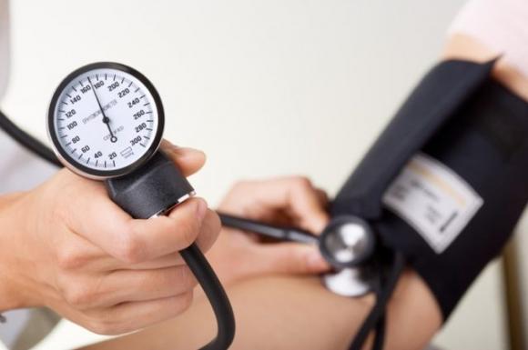 Il rimedio naturale per combattere il colesterolo in eccesso e la pressione alta