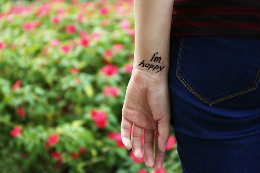 Frasi da tatuare: idee e consigli su dove tatuarle