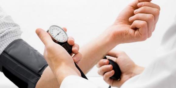 Il rimedio naturale per combattere il colesterolo in eccesso e la pressione alta