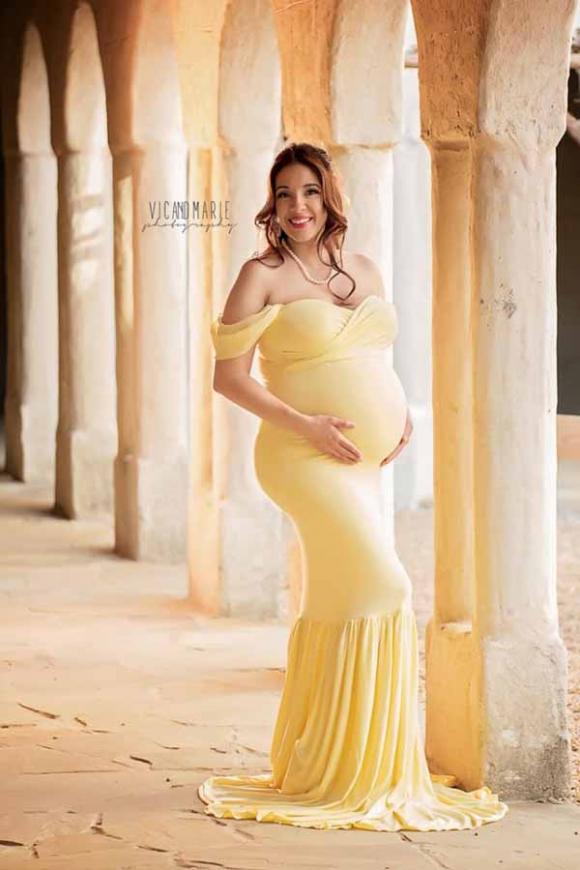 Le mamme incinte posano come principesse Disney per un servizio fotografico ed è davvero magico!