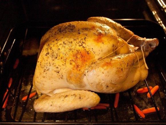 5 cibi da mangiare e 5 da evitare prima di dormire