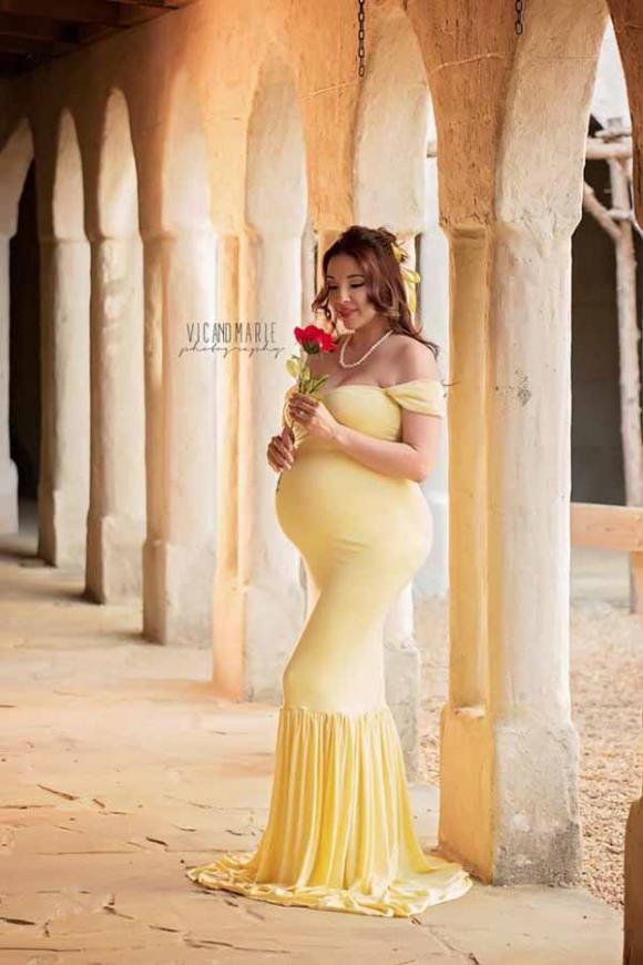 Le mamme incinte posano come principesse Disney per un servizio fotografico ed è davvero magico!