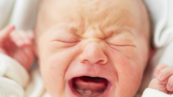 Ecco come calmare un bambino che piange