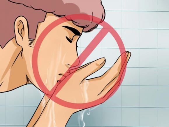 Purifica il viso con l’acqua frizzante! Incredibile!