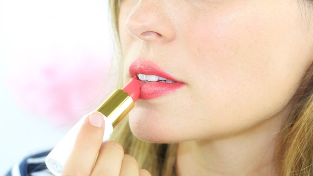 Come ingrandire le labbra: consigli per labbra carnose senza chirurgia