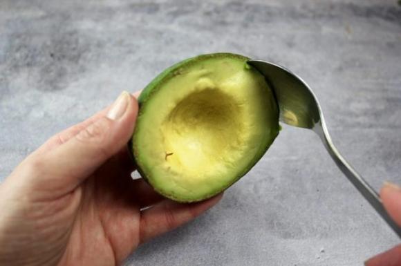 Incredibile: Puoi coltivare un albero di avocado in una piccola pentola a casa!