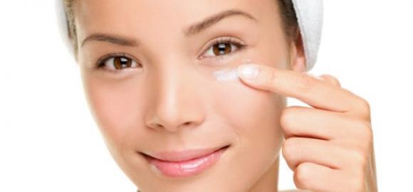 11 stupefacenti usi estetici della Vaselina che ti sorprenderanno