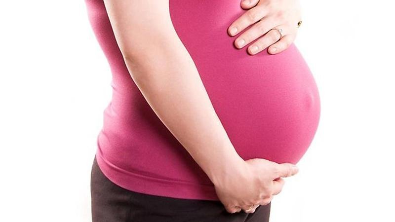 Le donne in gravidanza sono a rischio della paralisi di Bell