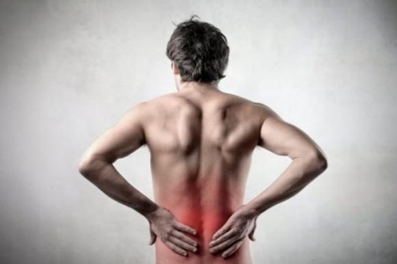 Cosa accade al tuo corpo quando stai seduto per 8 ore ogni giorno
