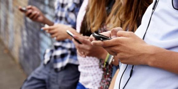 3 seri motivi per non utilizzare più lo smartphone di notte. Attenzione!