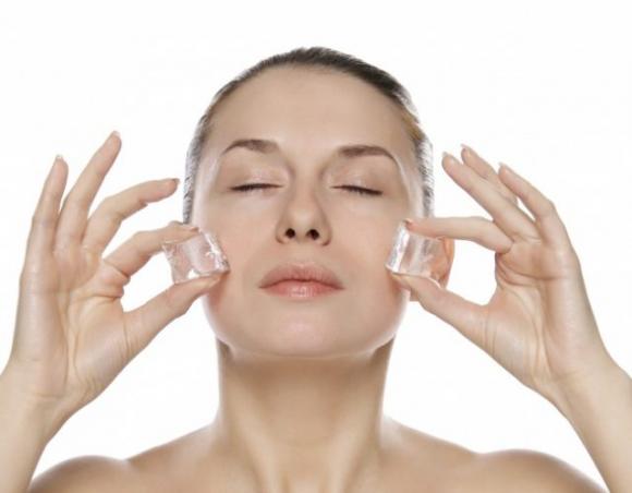 7 consigli per sbarazzarsi delle palpebre cadenti e ottenere uno sguardo splendido