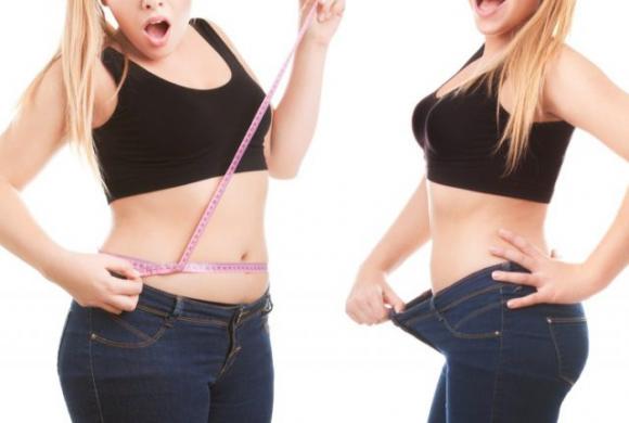 9 cose che accadono al tuo corpo quando bevi acqua e limone ogni giorno
