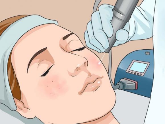 Alcuni suggerimenti per pulire il viso in maniera appropriata tutti i giorni
