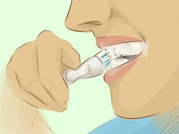 10 cose spiacevoli che ti capiteranno se smetti di fare la doccia