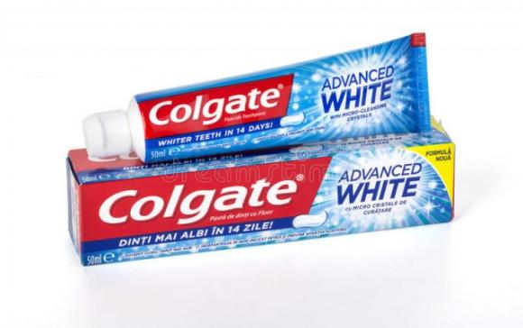 Non avresti mai immaginato che il dentifricio potesse fare tante cose! Ecco 20 fantastici trucchi