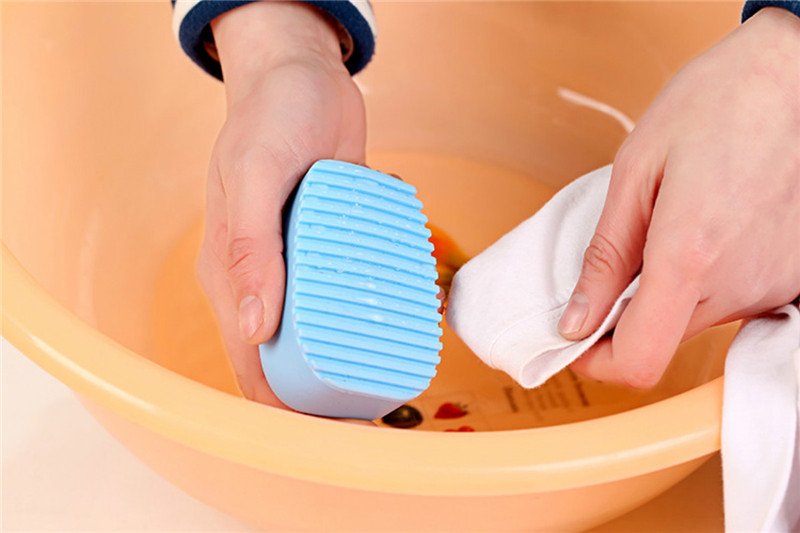 I tessuti delicati si possono lavare anche a mano