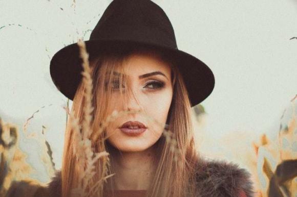 Questo è il motivo per cui sei single, in base al tuo mese di nascita