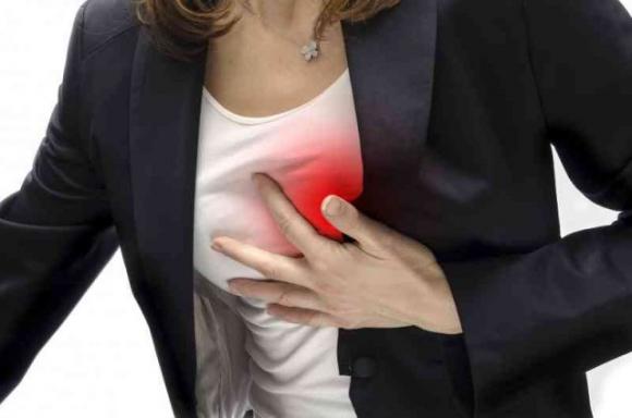 5 sintomi dell’infarto che tutte le donne tendono ad ignorare e dovrebbero riconoscere