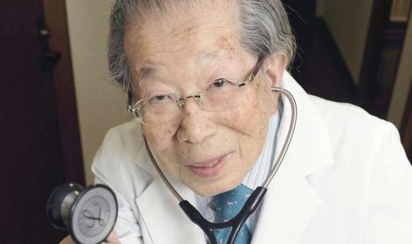 Un dottore giapponese di 104 anni raccomanda questi 14 utili consigli