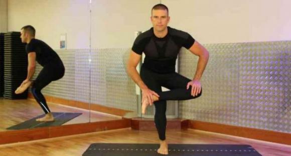 8 esercizi di stretching del muscolo Piriforme per sbarazzarti della sciatica e dei dolori all’anca