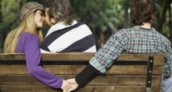 Un padre di 9 figli scopre che sua moglie lo tradisce. Il modo in cui lo scopre vi lascerà senza parole!