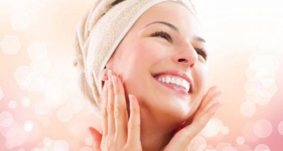 La magia del dentifricio sui punti neri: il trucchetto per una pelle perfetta