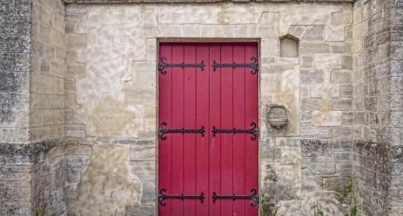 Test di personalità! Scegli una porta per sapere cosa ha da dire sul tuo futuro