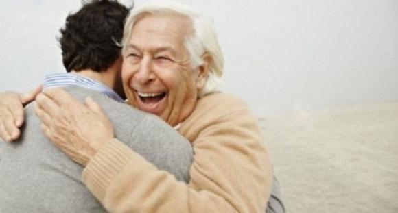 Rispetta i tuoi genitori anche nella loro vecchiaia (Storia toccante)