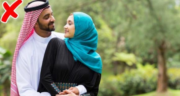 11 divieti per le donne in Arabia Saudita, difficili da credere