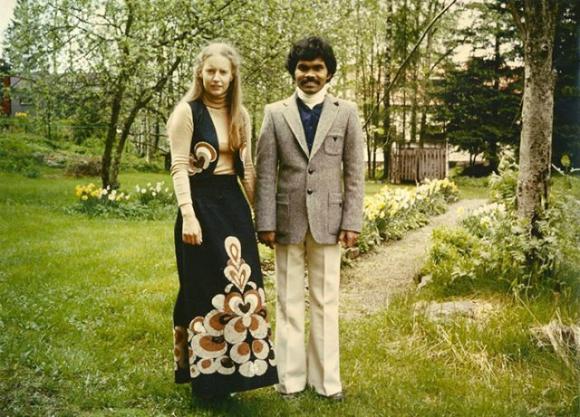 40 anni fa quest’uomo ha venduto tutti i suoi averi per andare in bici in Svezia a vivere con l’amore della sua vita
