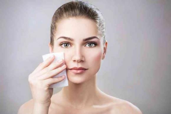 Alcuni segreti di bellezza che nascondono le case cosmetiche. Ti sarà utile conoscerli!