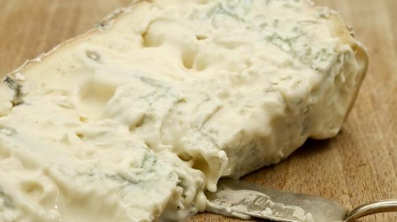 8 alimenti che consumiamo quotidianamente ma che nascondono spiacevoli sorprese