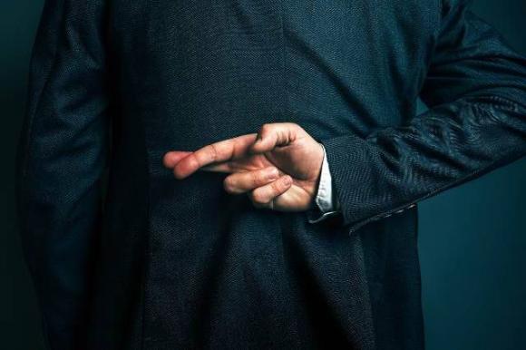 Alcuni segni che dimostrano che sei solo un passatempo per lui ed ha un’altra